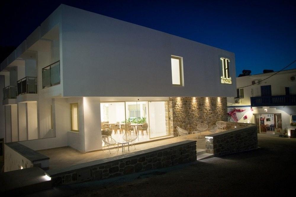 Myrties Zephyros Hotel מראה חיצוני תמונה
