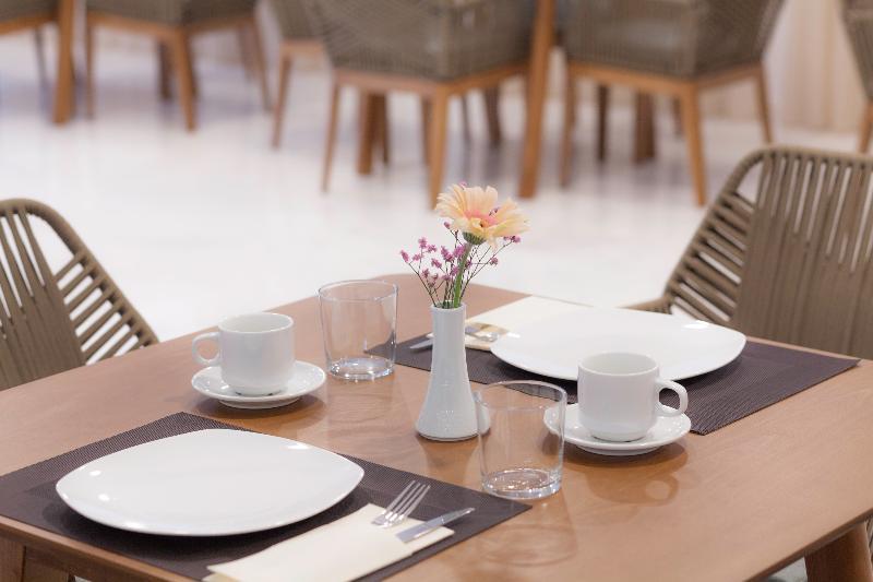 Myrties Zephyros Hotel מראה חיצוני תמונה
